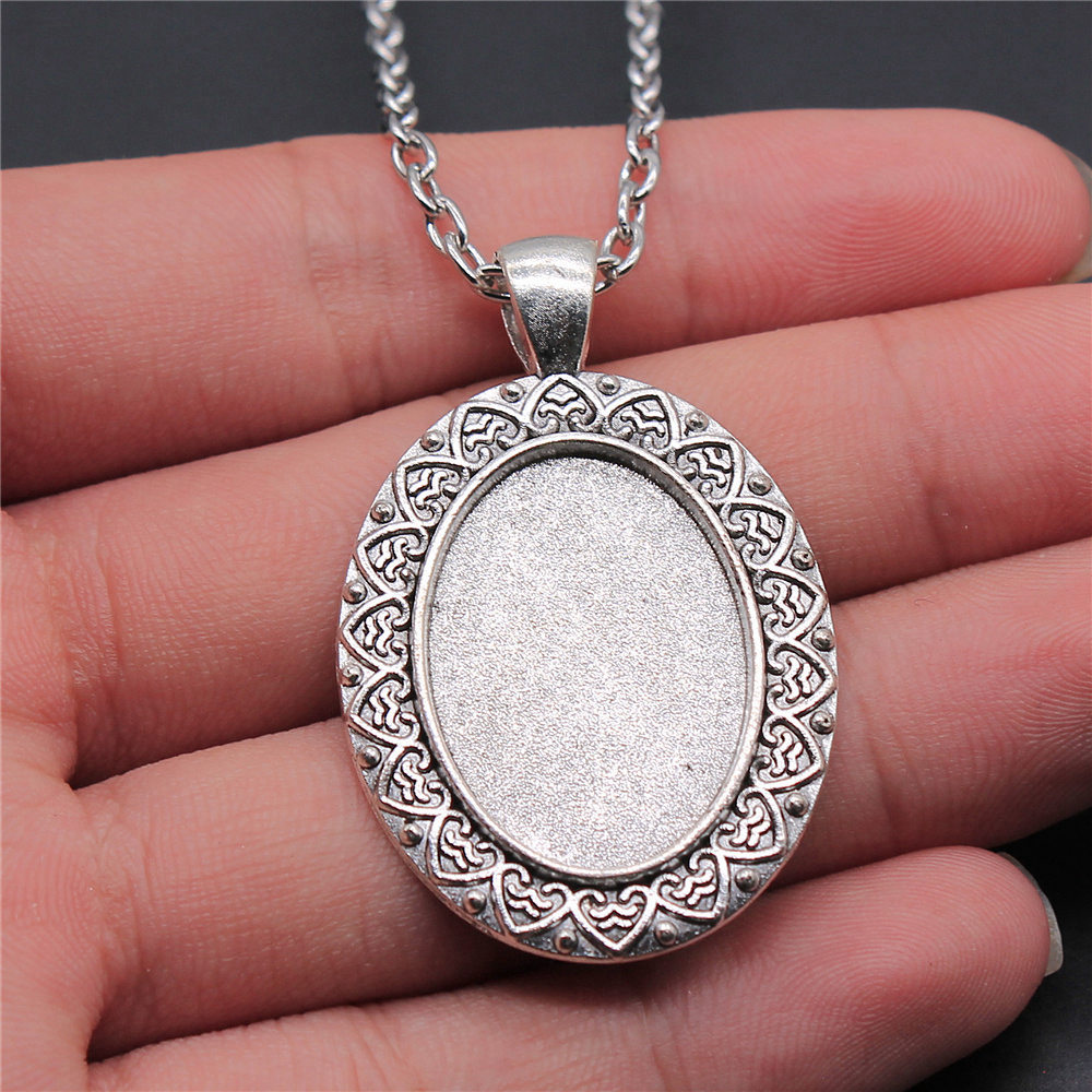Man Necklace Antique Bronze Co - огляд і ціна Men'S Accessories Tray