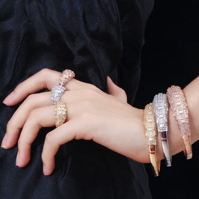 Pera Luxury Dubai Gold Color S - огляд і ціна Men Accessories In Dubai